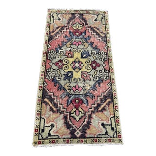 Turkish Yastik Rug 1'7" x 3'1" For Sale