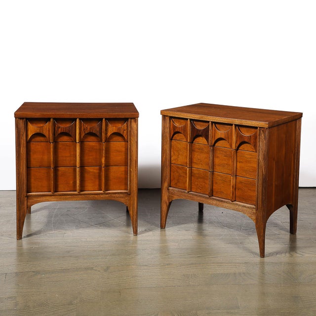 Mid-Century Modern Pair of Mid-Century Perspecta Nightstands W/ Sculptural Front by Kent Coffey For Sale - Image 3 of 12
