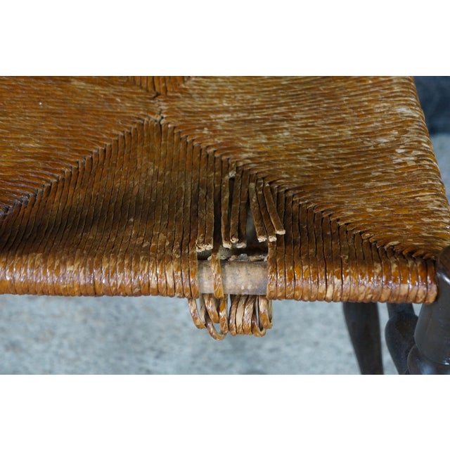 Wood 4 Mid 20th Century French Country Shaker Style Oak Ladderback Dining Chairs Rush Seat Farmhouse For Sale - Image 7 of 18