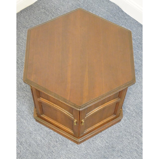 Wood Kling Colonial Cambridge Court Solid Cherry Traditional Style Hexagonal Storage Accent End Table in 36-8007 - 219 Finish For Sale - Image 7 of 13