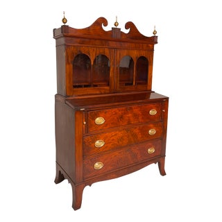 Antique Early American Hepplewhite Flame Mahogany Secretary Slanted Desk With Bookshelves, Circa 1800s For Sale