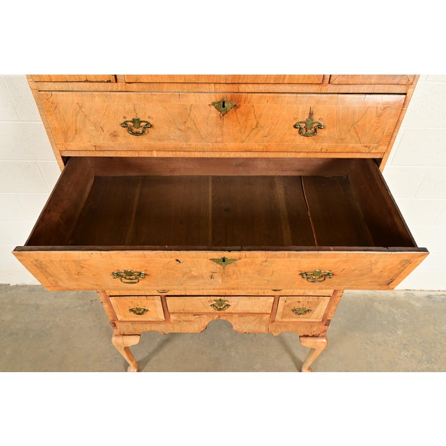 Wood 18th Century Antique English Queen Anne Burled Walnut Highboy Dresser For Sale - Image 7 of 15