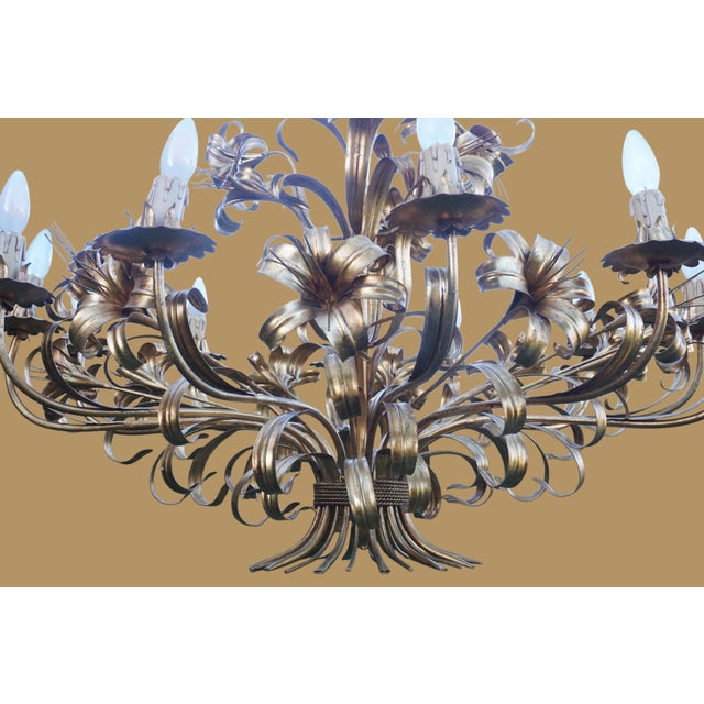 Gold Mid-Century Hollywood Regency Gilt Floral Lily 12-Light Chandelier attributed to Hans Kögl, Italy, 1970s For Sale - Image 8 of 15