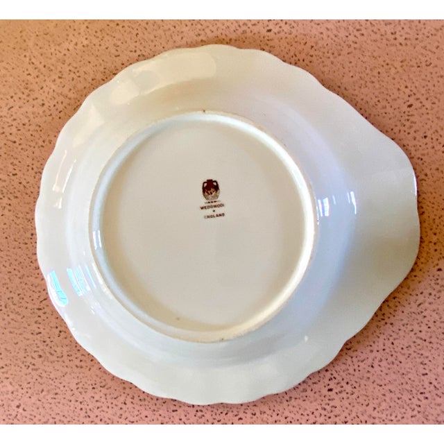 Shabby Chic Early 20th Century Wedgwood Ribbons and Roses Harlequin Berry Bowl For Sale - Image 3 of 4