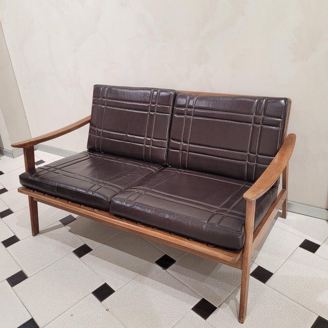 Mid-Century Modern Scandinavian Sofa in Beech Wood and Leather, 1970s For Sale - Image 4 of 16
