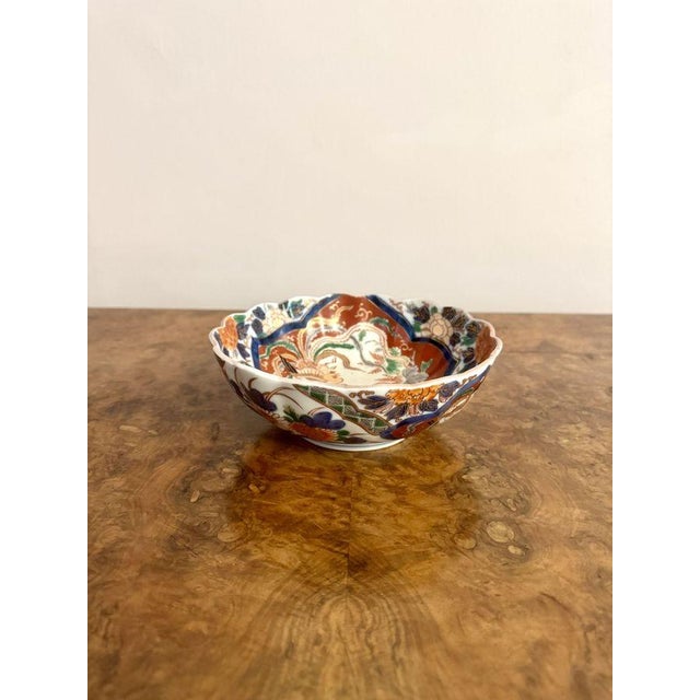 Wonderful quality antique Japanese imari bowl, having a quality antique Japanese imari bowl with a wavy shaped edge,...