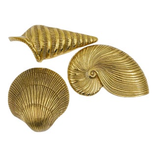 Mid 20th Century Brass Sea Shells Wall Hangings or Tabletop Décor - Set of 3 For Sale