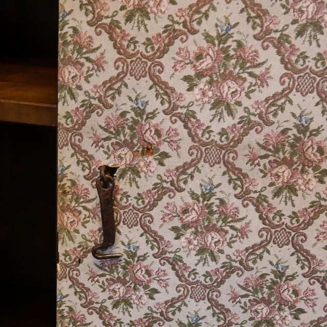 Spanish Sideboard with Diamond Points, 1700s For Sale - Image 10 of 12