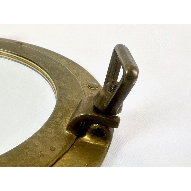 1950s Ship Porthole Wall Mirror in Brass, 20th Century For Sale - Image 5 of 11