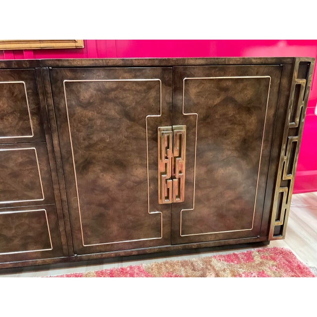 1970s Mastercraft 4pc Credenza in Burled Amboyna and Brass For Sale - Image 10 of 12