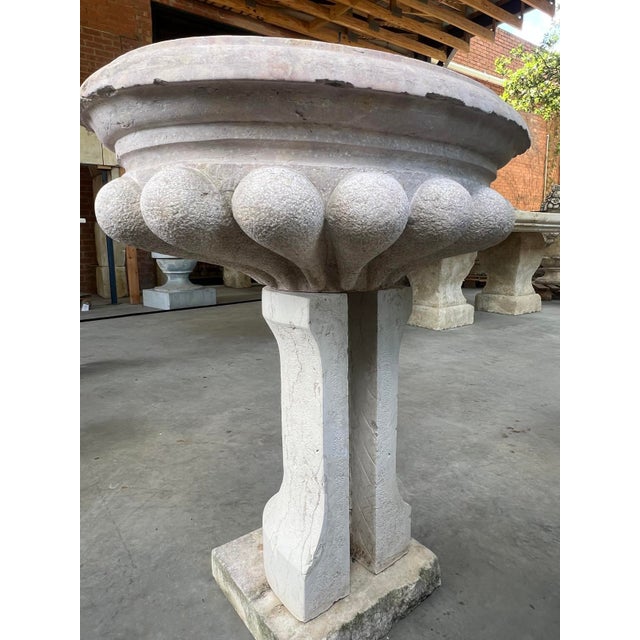 18th Century Italian Holy Water Font in Carved Marble For Sale - Image 18 of 18