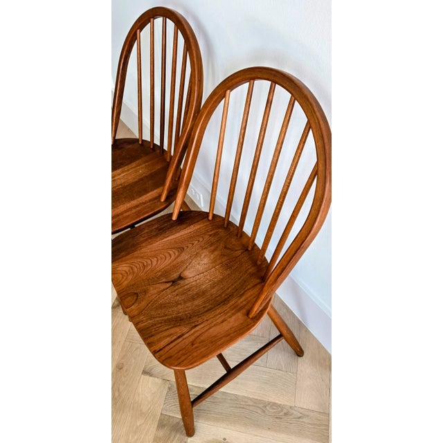Mid 20th Century Mid 20th Century Danish Modern Windsor Chairs by Tarm Stole- Og Møbelfabrik, Made in Denmark, Set of 2 For Sale - Image 5 of 9
