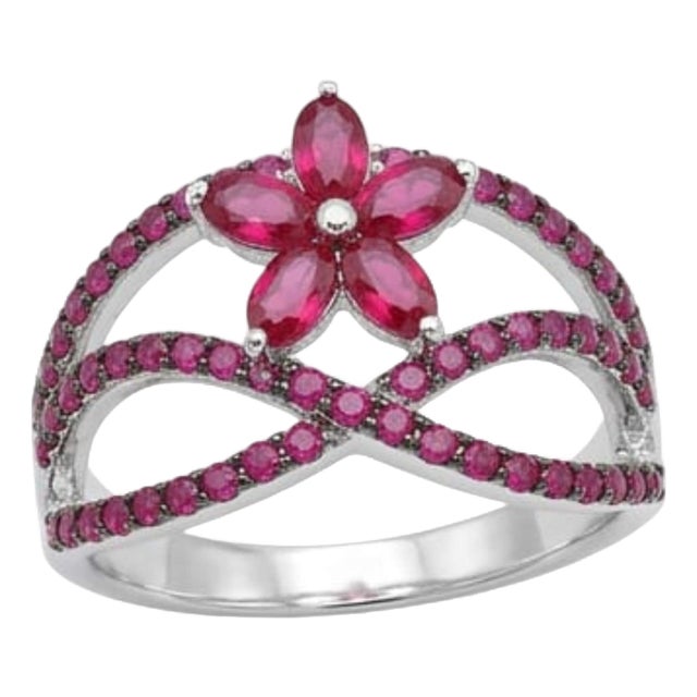 Natural 18k Gold Ruby Halo Ring With 0.93ct Ruby For Sale