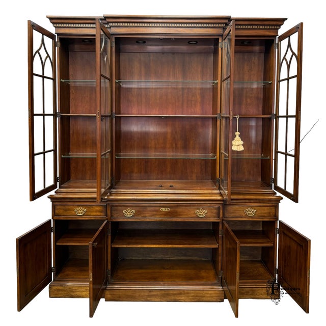 Vintage Statton Furniture Trutype Americana Traditional Chippendale Style Oxford Cherry Breakfront China Cabinet For Sale In Greensboro - Image 6 of 12