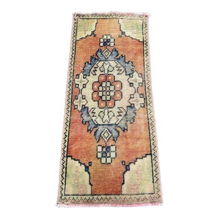 Turkish Yastik Rug 1'5" x 3'2" For Sale