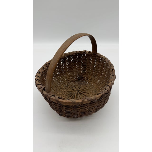 Avery Fine Antique Pennsylvania Folk Art Woven Split Oak Basket, 19th Century Found in Lancaster County, Pennsylvania....