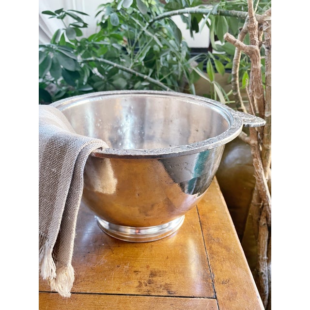 A beautiful vintage heavy silver plated ice bowl from the famous Waldorf Astoria Hotel in New York City! In excellent...