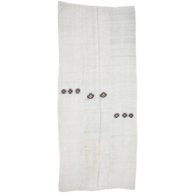 Textile Mid 20th Century Mid 20th Century White Vintage Hemp Kilim Rug For Sale - Image 7 of 7