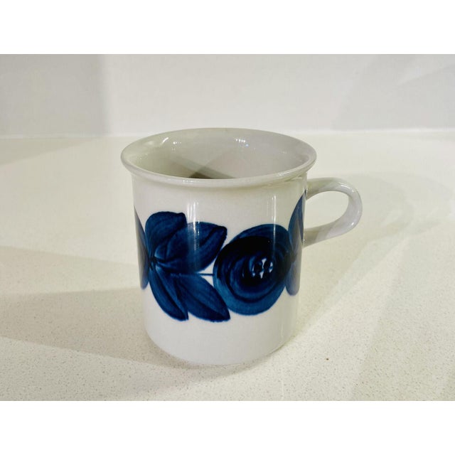 1960s 19-Piece Arabia of Finland Anemone Blue Dish Set Designed by