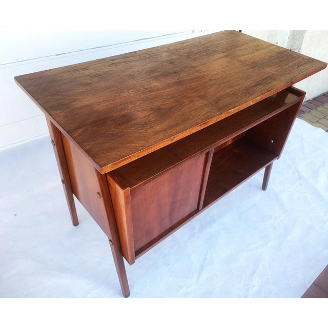 Small Mid-Century Modern Desk, 1950s-1970s For Sale - Image 18 of 18