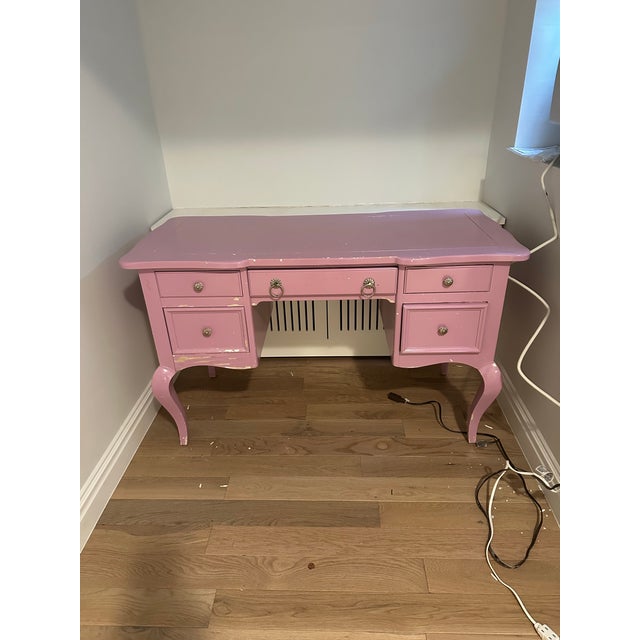 Mid 20th Century PInk Desk For Sale In New York - Image 6 of 9