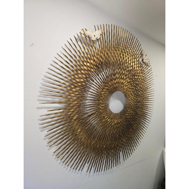 Gold 18th Century Gilt Carved Wooden Sunburst For Sale - Image 8 of 18