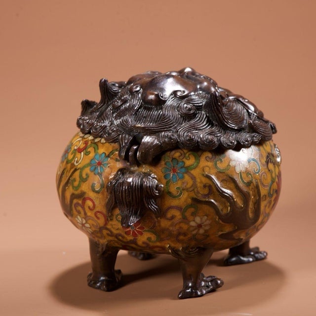 Late 19th Century Cloisonné Enamel Censer With Pixiu Lid, 1.38kg For Sale - Image 4 of 9