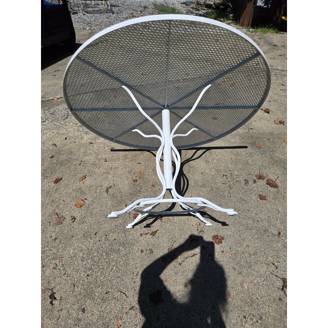 White Vintage Mid-Century Woodard Ionian 5 Piece Dining Table &. 4 Chairs, Attributed For Sale - Image 8 of 11