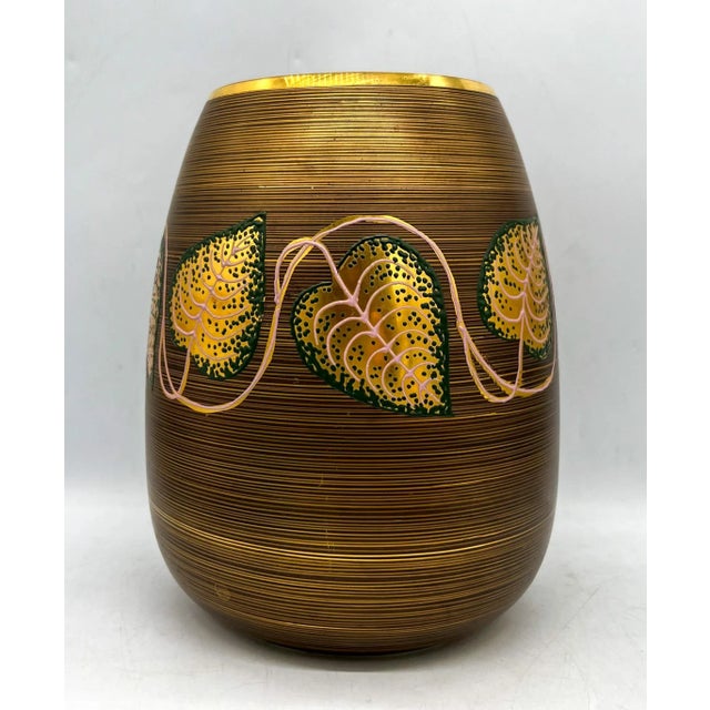 Late 20th Century Vintage Oversized Gold Ceramic Vase With Leaf and Vine Motif – Hollywood Regency / Organic Luxe For Sale - Image 5 of 11