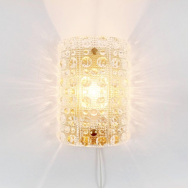 Orrefors Mid-Century Modern Scandinavian Glass & Brass Wall Lamp by Carl Fagerlund for Orrefors, Sweden, 1960s For Sale - Image 4 of 9