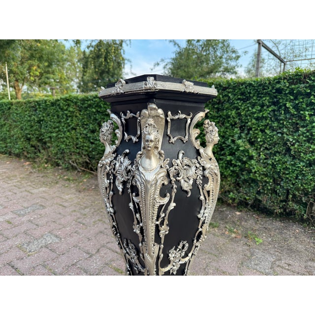 1980 Italian Baroque Black Silver Resin Pedestal 1pc For Sale - Image 6 of 13