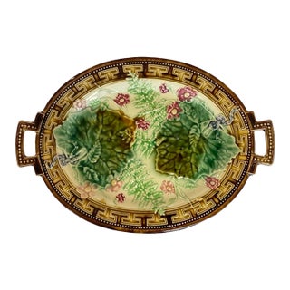 Late 19th Century Victorian Majolica Oval Leaf, Fern and Greek Key Pedestal Dish With Handles For Sale