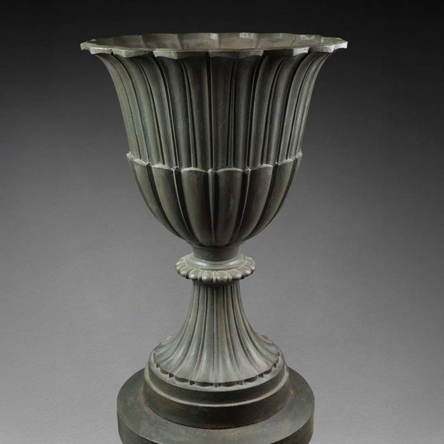 Cast Iron Medici Vases on Art Deco Columns, 1930s, Set of 2 For Sale - Image 4 of 8