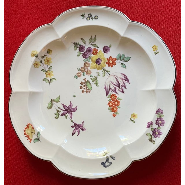 Antique 18th Century Vienna Porcelain Round Charger Platter With Floral Decoration For Sale In New York - Image 6 of 12