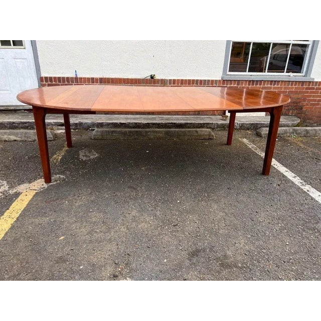 Late 20th Century Vintage Contemporary Style Customized Solid Cherry Round Dining Table With 3 Leaves. For Sale In Washington DC - Image 6 of 12