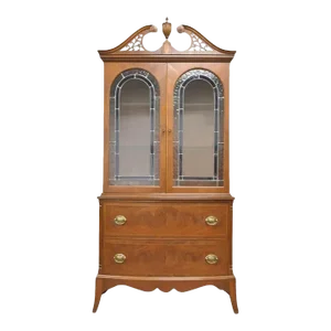 Early 20th Century Antique Federal Style Mahogany China Display Cabinet With Stained Glass Doors