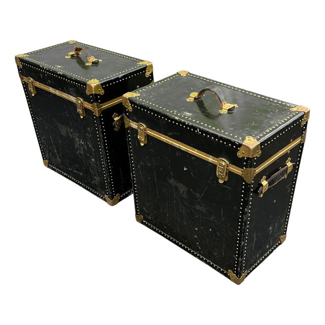 Pair of Vintage Meek's Leather Campaign Luggage Trunks Side Tables Nightstands For Sale