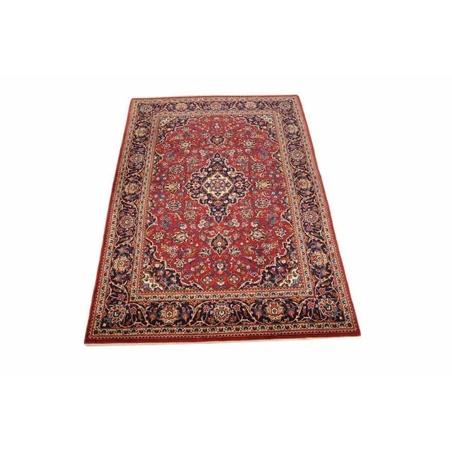 Antique Keshan rug | Knot density: 440,000 – 490,000 knots/m² | Material: Hand-spun wool and cotton | Size: 219×136 cm |...