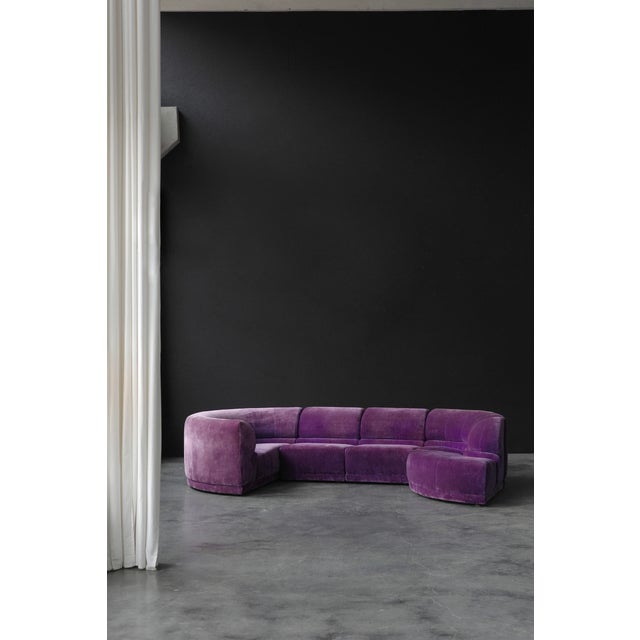 1970s Modular Velvet Sofa from Roche Bobois, France, 1970s, Set of 5 For Sale - Image 5 of 5