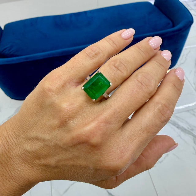 Vintage Platinum 9.77ctw Gia Green Emerald Diamond Three Stone Cocktail Ring, Size 7.75 For Sale - Image 9 of 9
