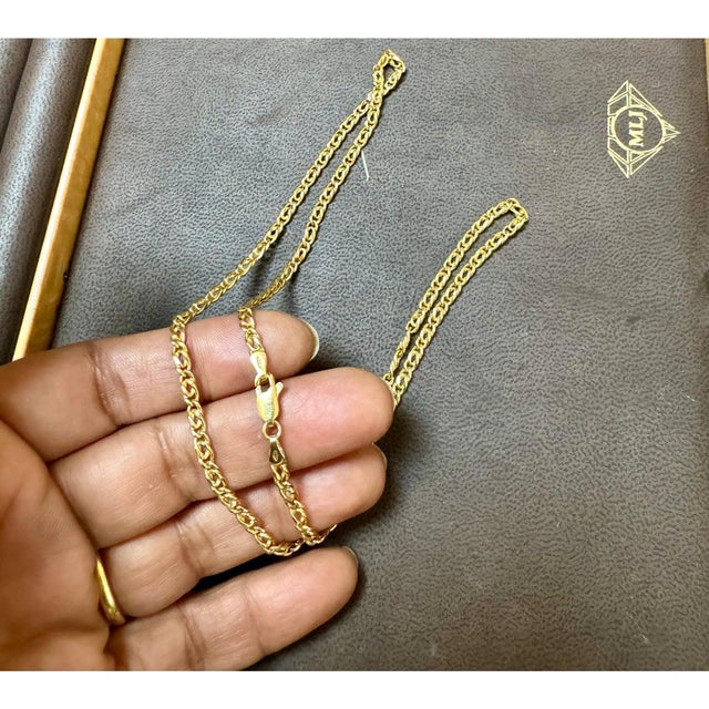 Metal Vintage 18 Karat Yellow Gold 7.4 Gm, Link Chain, 3.22 Mm Necklace, 18.5" Long For Sale - Image 7 of 17