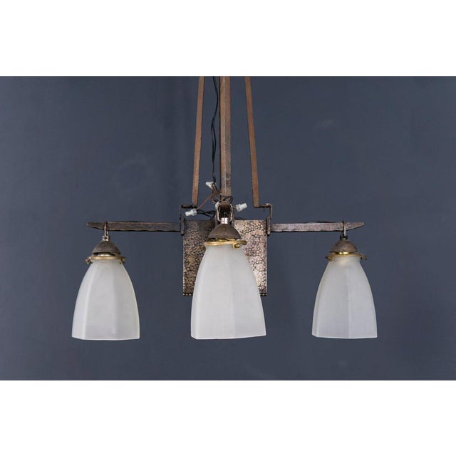 Ceiling lamp Epoch & style: Ceiling lamp, early 20th century Features - forged iron frame - 4 arms - individually...