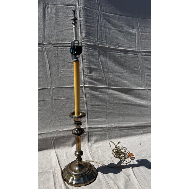 English 1920s Pair of Antique English Silver Plated Candlesticks For Sale - Image 3 of 7