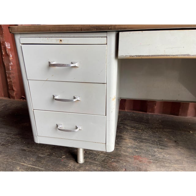 Light Gray Vintage Mid Century Modern Metal Tanker Desk For Sale - Image 8 of 10