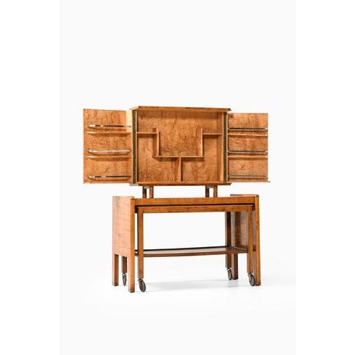 Bar Cabinet in Birch and Glass, 1930s For Sale - Image 6 of 11