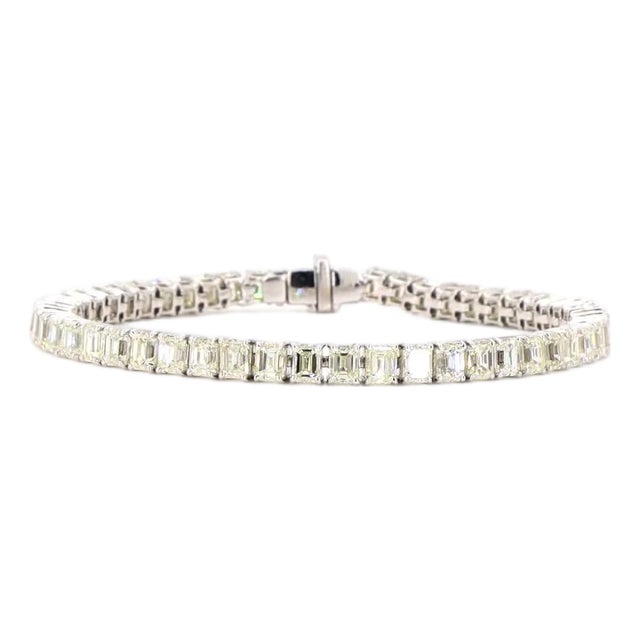 16.12 Carat Emerald Cut Diamond Bracelet For Sale