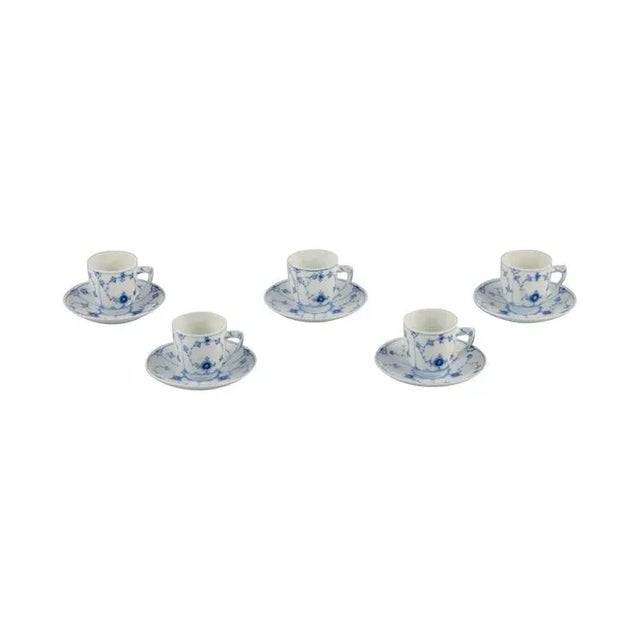 Bing & Grøndahl Blue Fluted pattern. Five coffee cups with saucers. Rare and early model. Model: 108 B. Early 1900s. In...