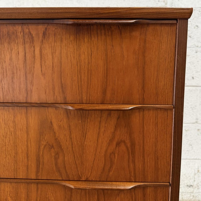 Mid 20th Century Vintage Danish Modern Teak 4 Drawer Chest of Drawers Commode, Ejsing Mobelfabrik Attributed 1960s For Sale - Image 5 of 7