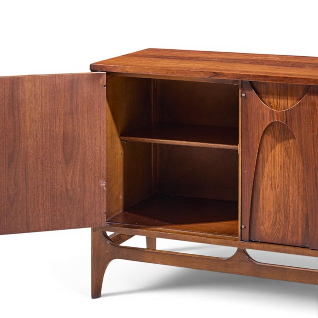 Wood Broyhill Brasilia Mid Century Rosewood Credenza For Sale - Image 7 of 10