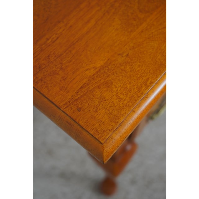 Brown New England Queen Anne Style Dressing Table Lowboy For Sale - Image 8 of 17
